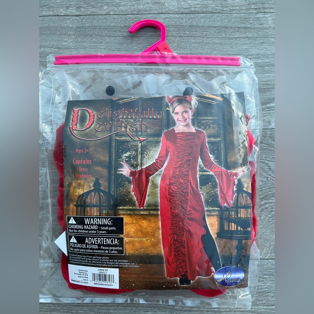 New Delightfully Devilish kids Halloween costume size  small